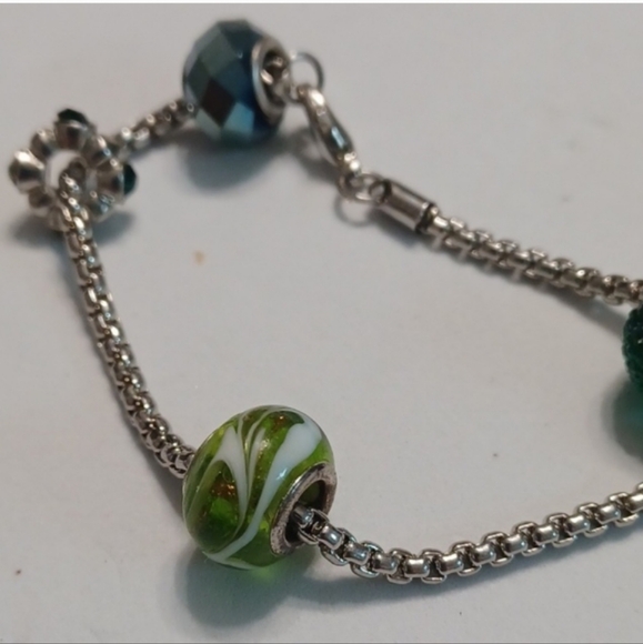 4/$30 Metallic Charm Bracelet - 5 Green & Metallic Charms - Picture 4 of 8
